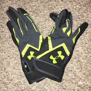 Batting gloves